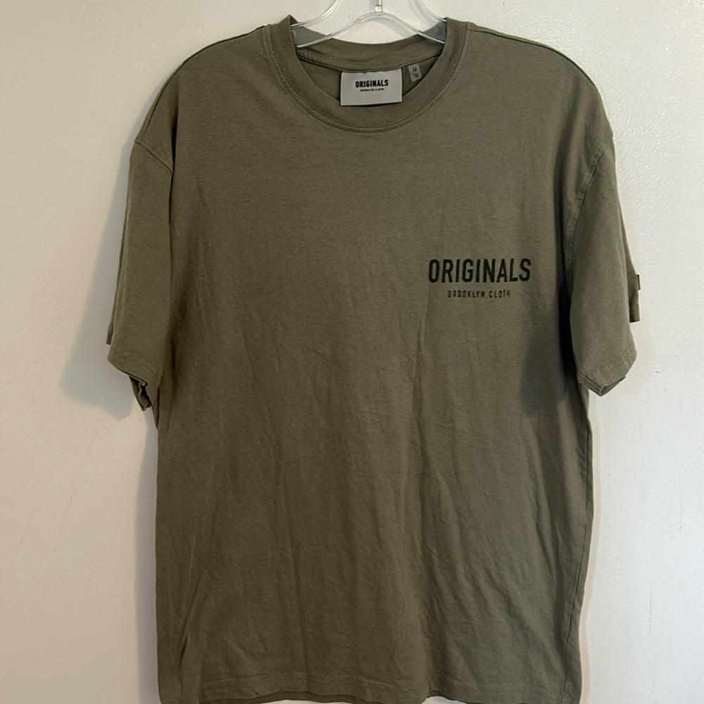 Originals Brooklyn Cloth Olive Green Tee w/Faux Leather armband Military Sz Med